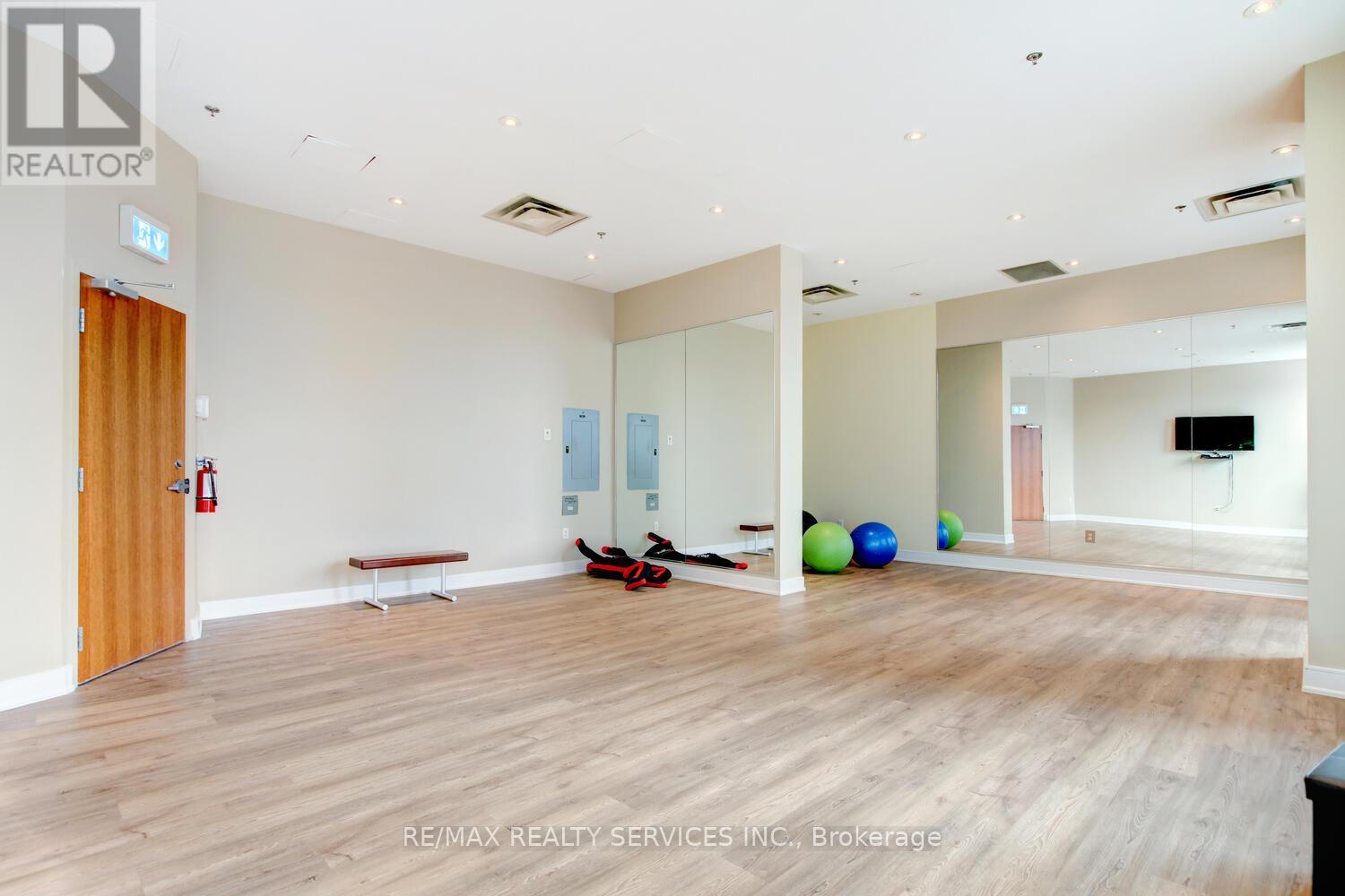 1103 - 215 Queen Street E, Brampton, Ontario  L6W 0A9 - Photo 42 - W12656238