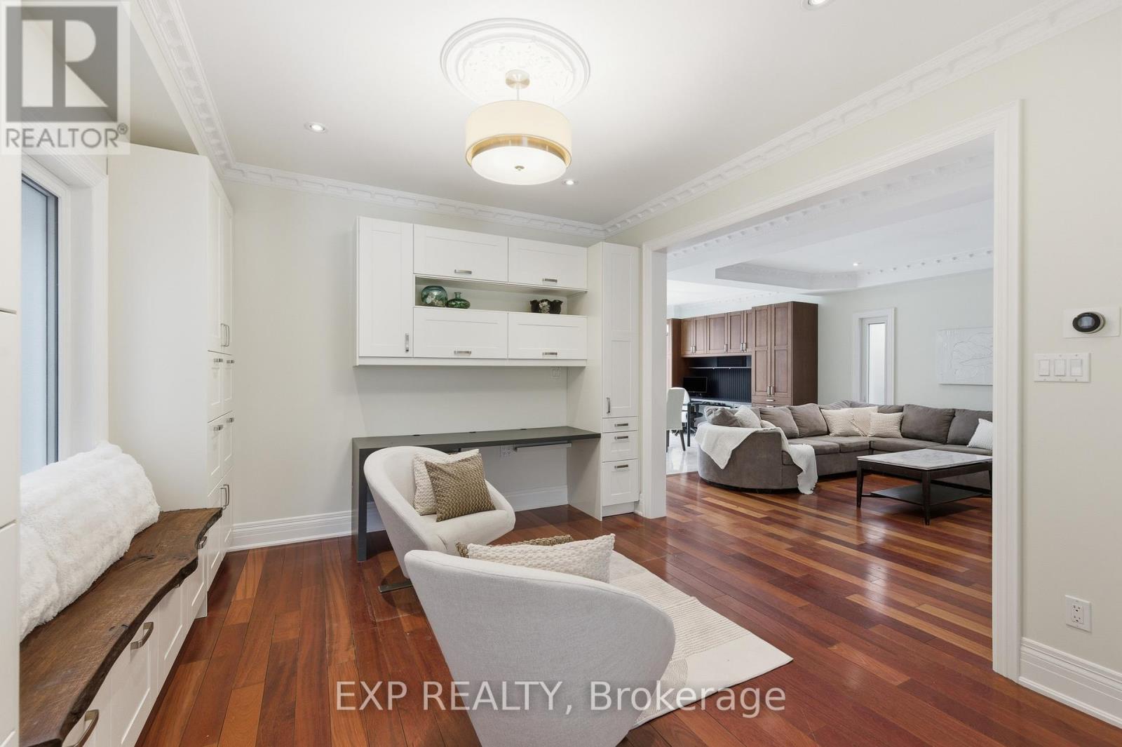 1357 Alexandra Avenue, Mississauga, Ontario  L5E 2A8 - Photo 12 - W12656240