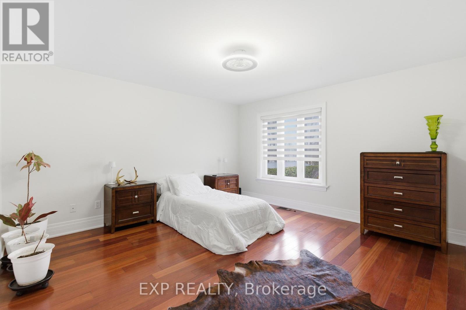 1357 Alexandra Avenue, Mississauga, Ontario  L5E 2A8 - Photo 24 - W12656240