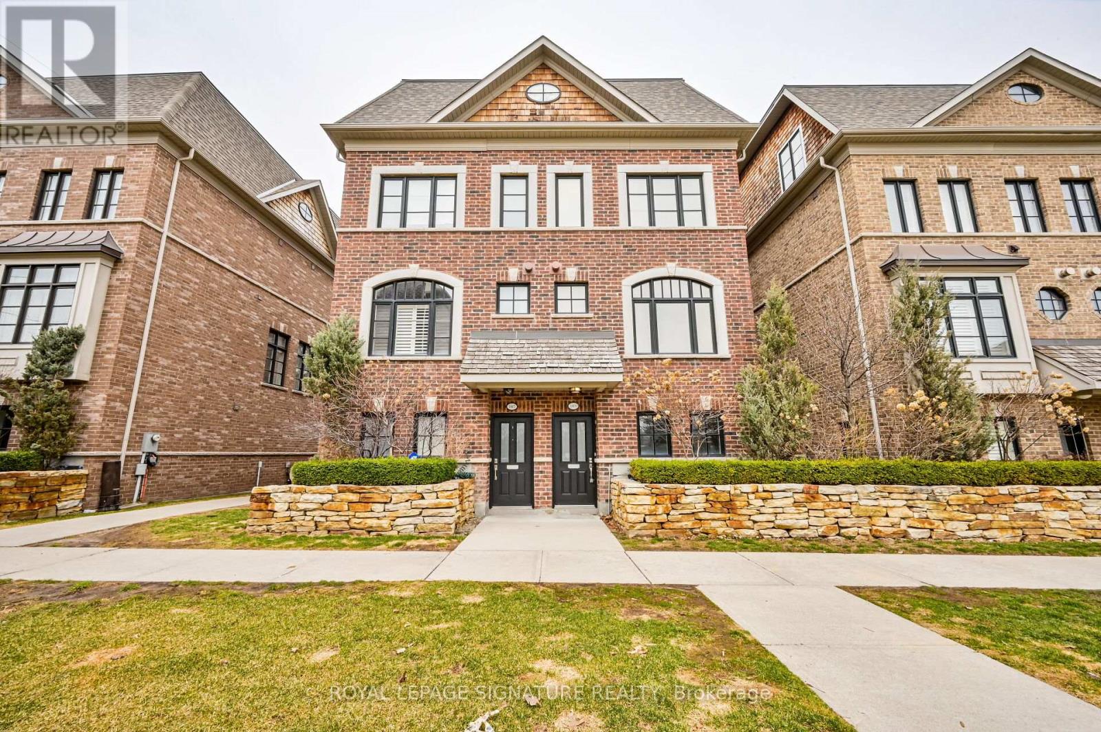 1809 Pagehurst Avenue, Mississauga, Ontario  L4X 1Y6 - Photo 1 - W12656282