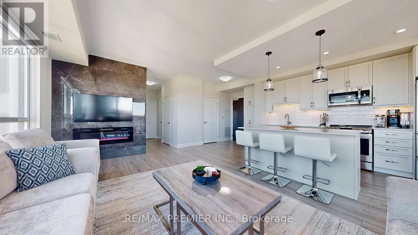 808 - 15 LYNCH STREET, Brampton, Ontario