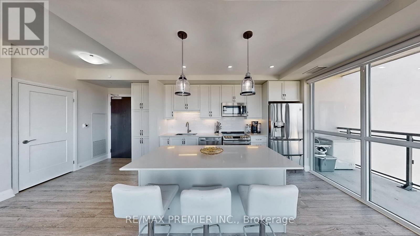 808 - 15 Lynch Street, Brampton (Queen Street Corridor), Ontario  L6W 0C7 - Photo 11 - W12656316