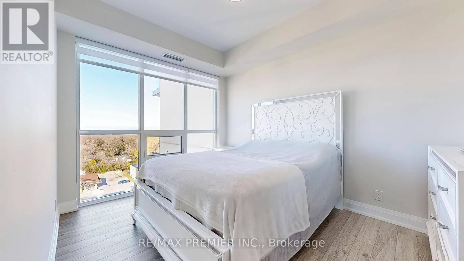 808 - 15 Lynch Street, Brampton (Queen Street Corridor), Ontario  L6W 0C7 - Photo 13 - W12656316