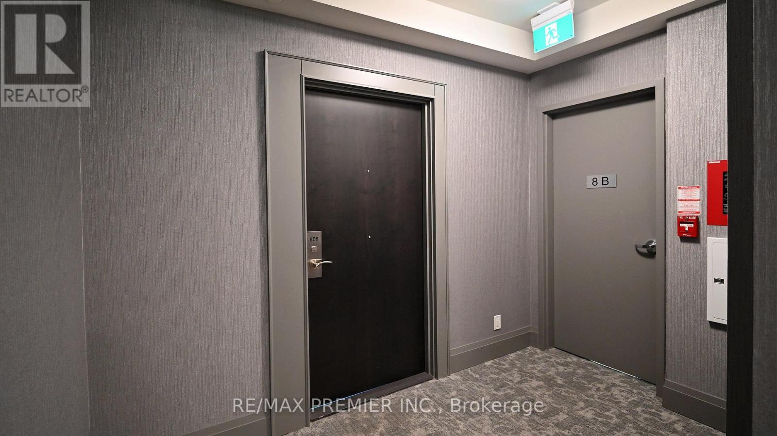 808 - 15 Lynch Street, Brampton (Queen Street Corridor), Ontario  L6W 0C7 - Photo 5 - W12656316