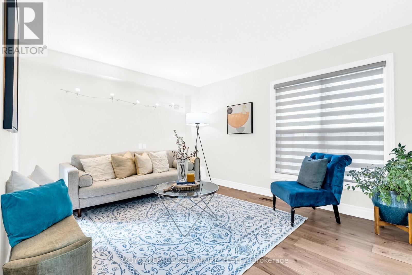 6467 Edenwood Drive, Mississauga, Ontario  L5N 3H2 - Photo 8 - W12656336