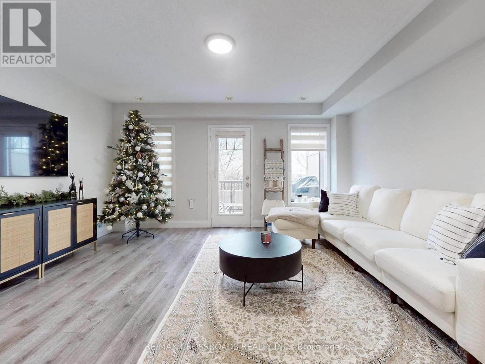 68 - 6020 Derry Road, Milton, Ontario L9T 8L6 - Photo 3 - W12656348