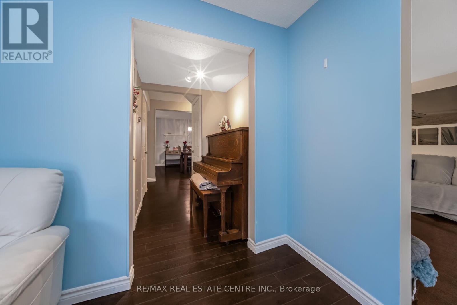 50 Lacewood Crescent, Brampton, Ontario  L6S 3K4 - Photo 11 - W12656360