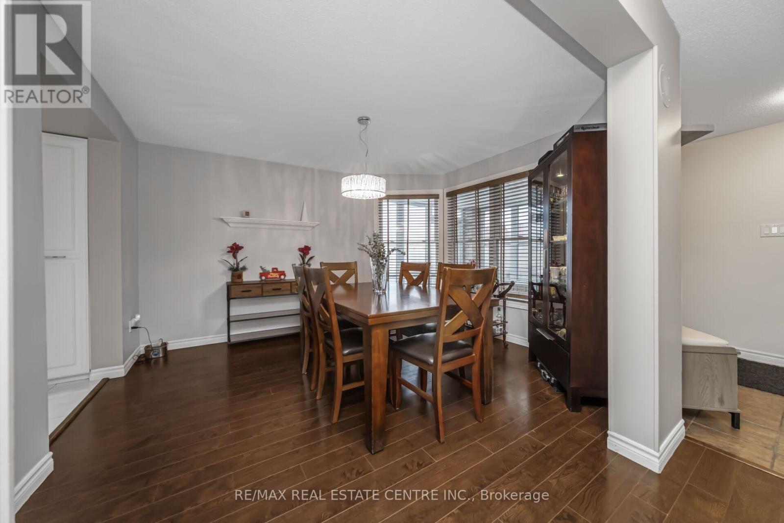 50 Lacewood Crescent, Brampton, Ontario  L6S 3K4 - Photo 13 - W12656360