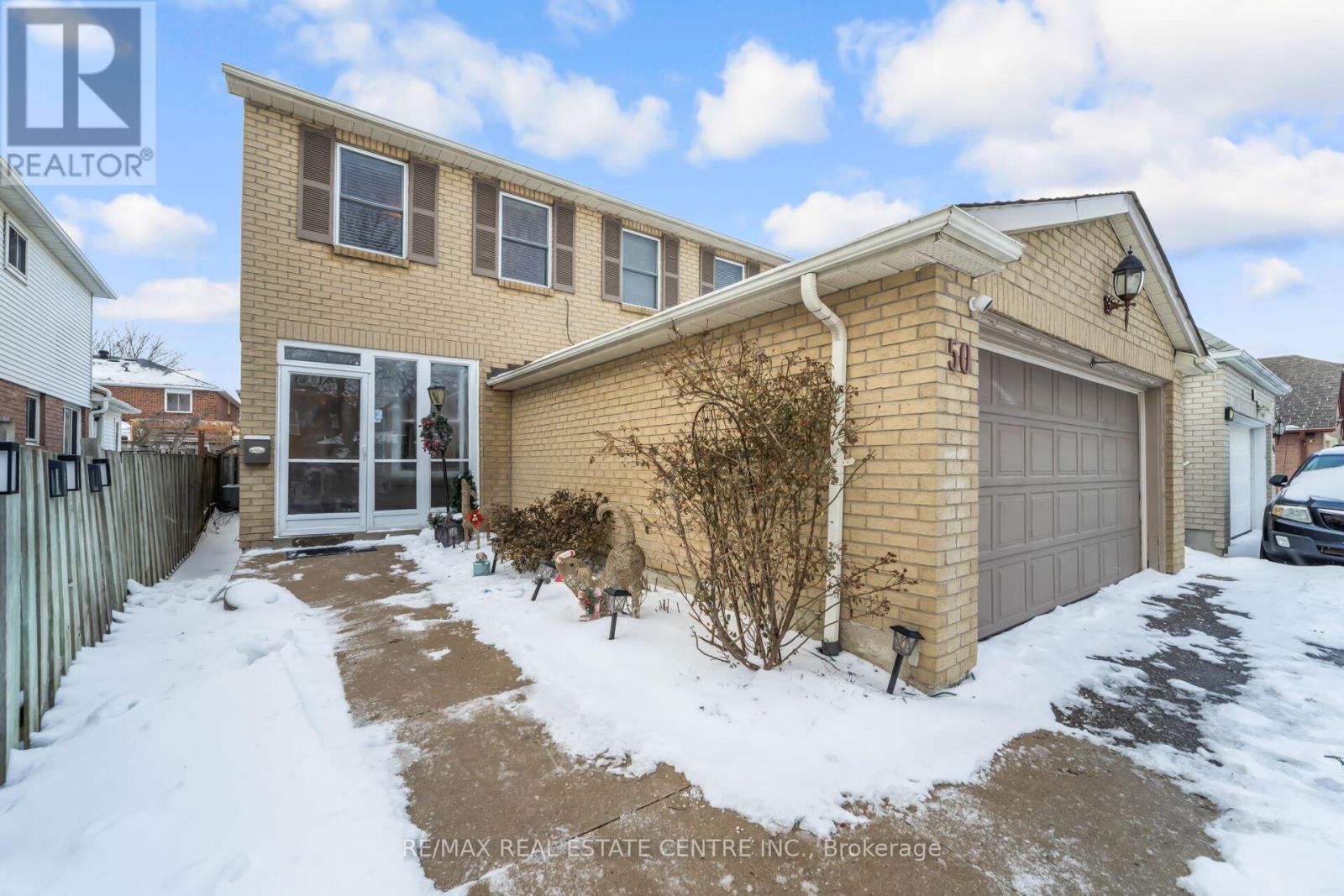 50 Lacewood Crescent, Brampton, Ontario  L6S 3K4 - Photo 2 - W12656360