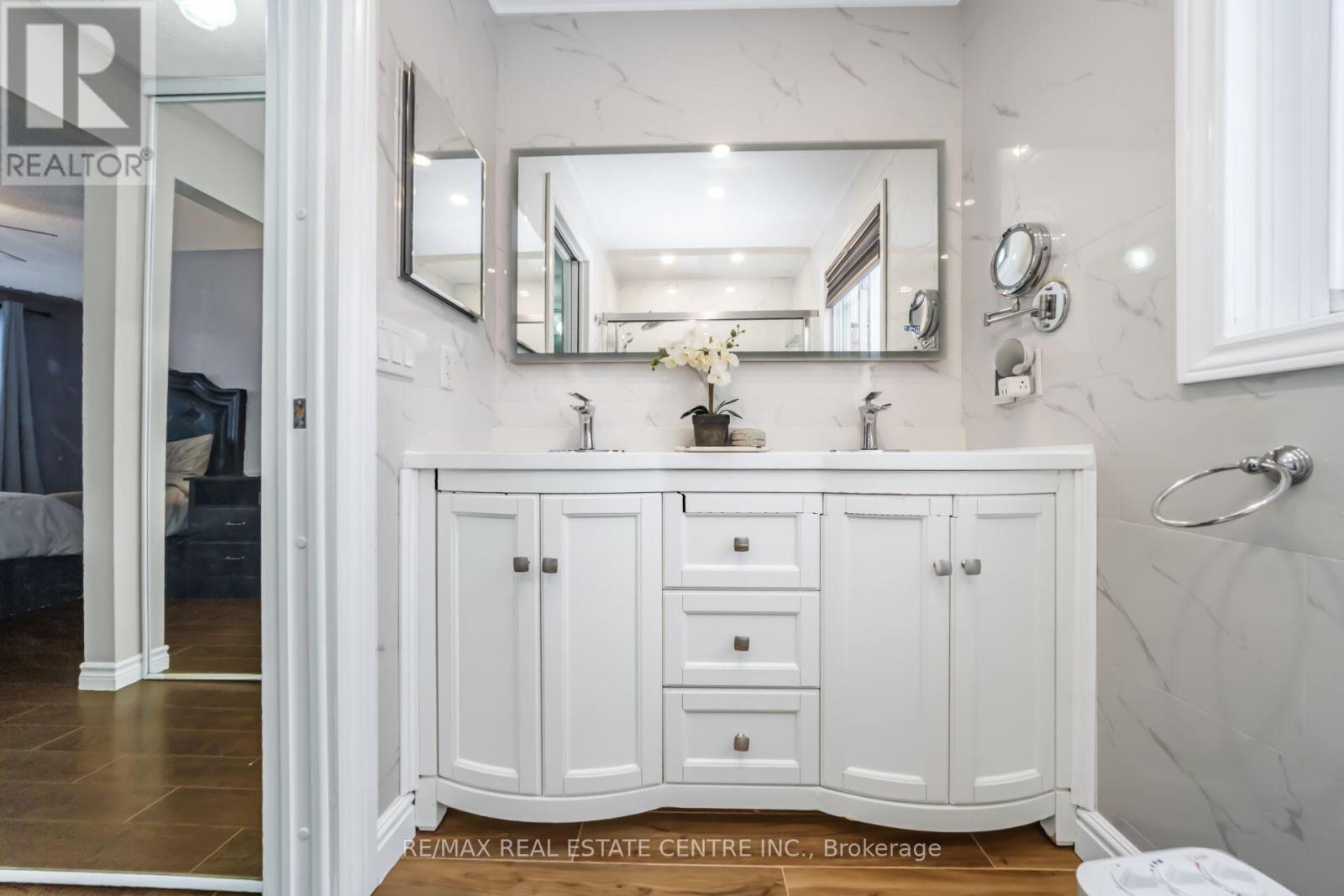 50 Lacewood Crescent, Brampton, Ontario  L6S 3K4 - Photo 26 - W12656360