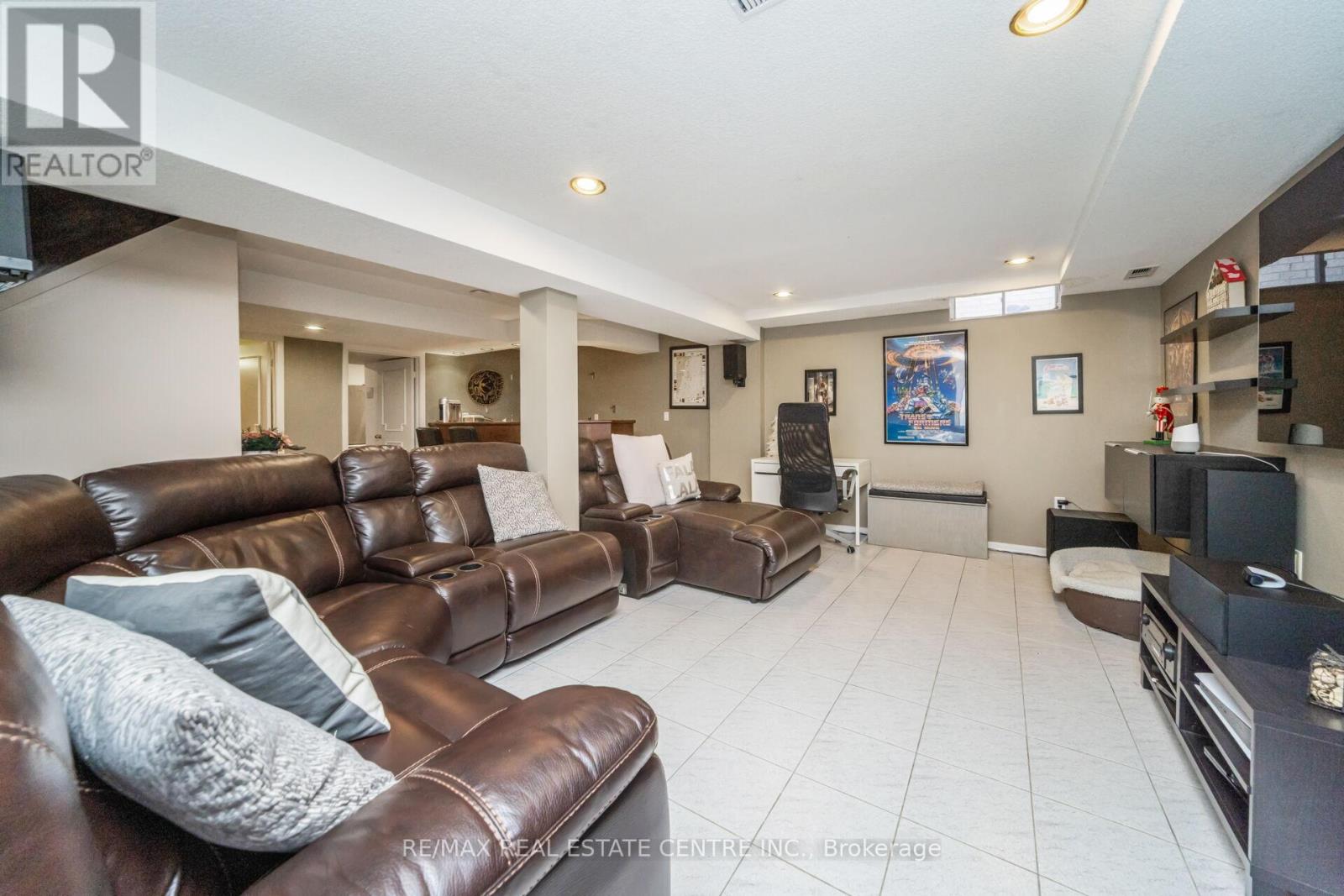 50 Lacewood Crescent, Brampton, Ontario  L6S 3K4 - Photo 33 - W12656360