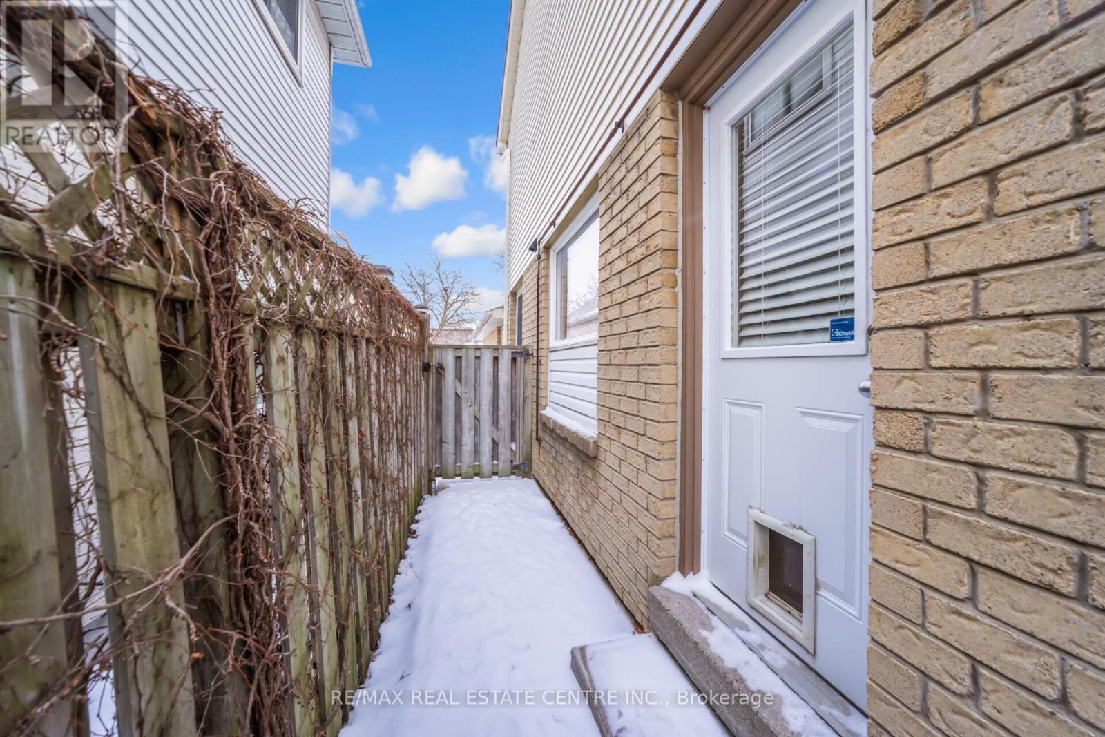 50 Lacewood Crescent, Brampton, Ontario  L6S 3K4 - Photo 40 - W12656360