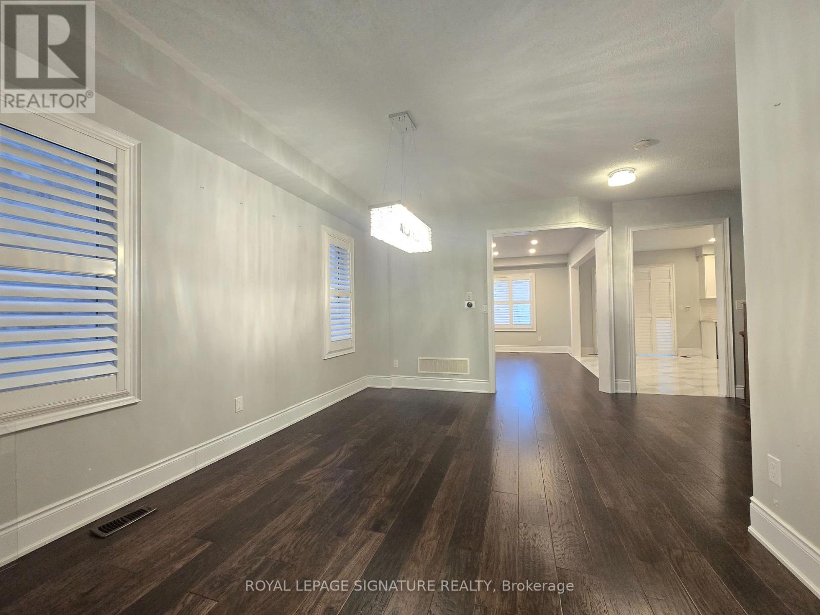 Upper - 3169 Goretti Place, Mississauga, Ontario  L5M 0B7 - Photo 4 - W12656366