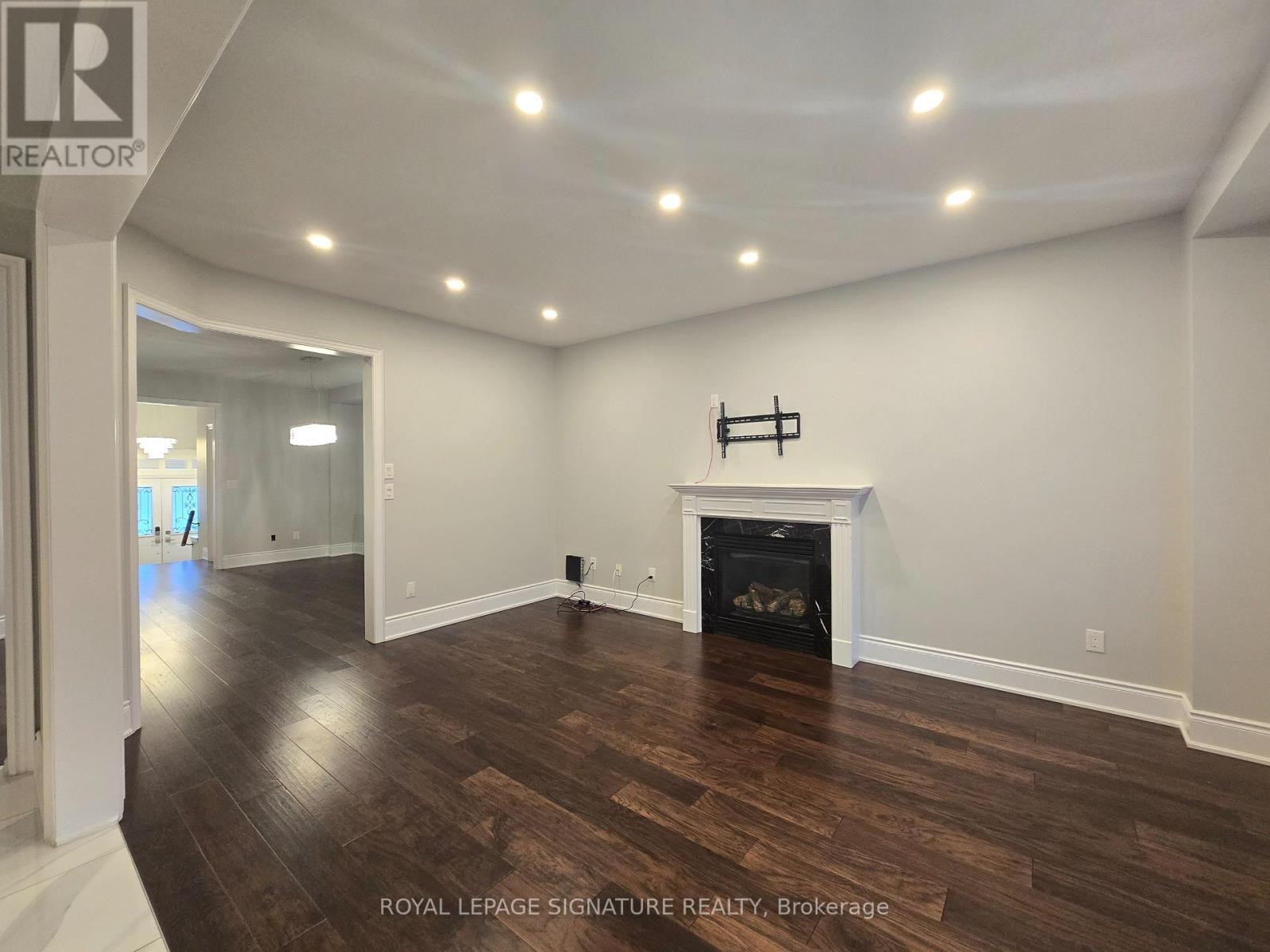 Upper - 3169 Goretti Place, Mississauga, Ontario  L5M 0B7 - Photo 7 - W12656366