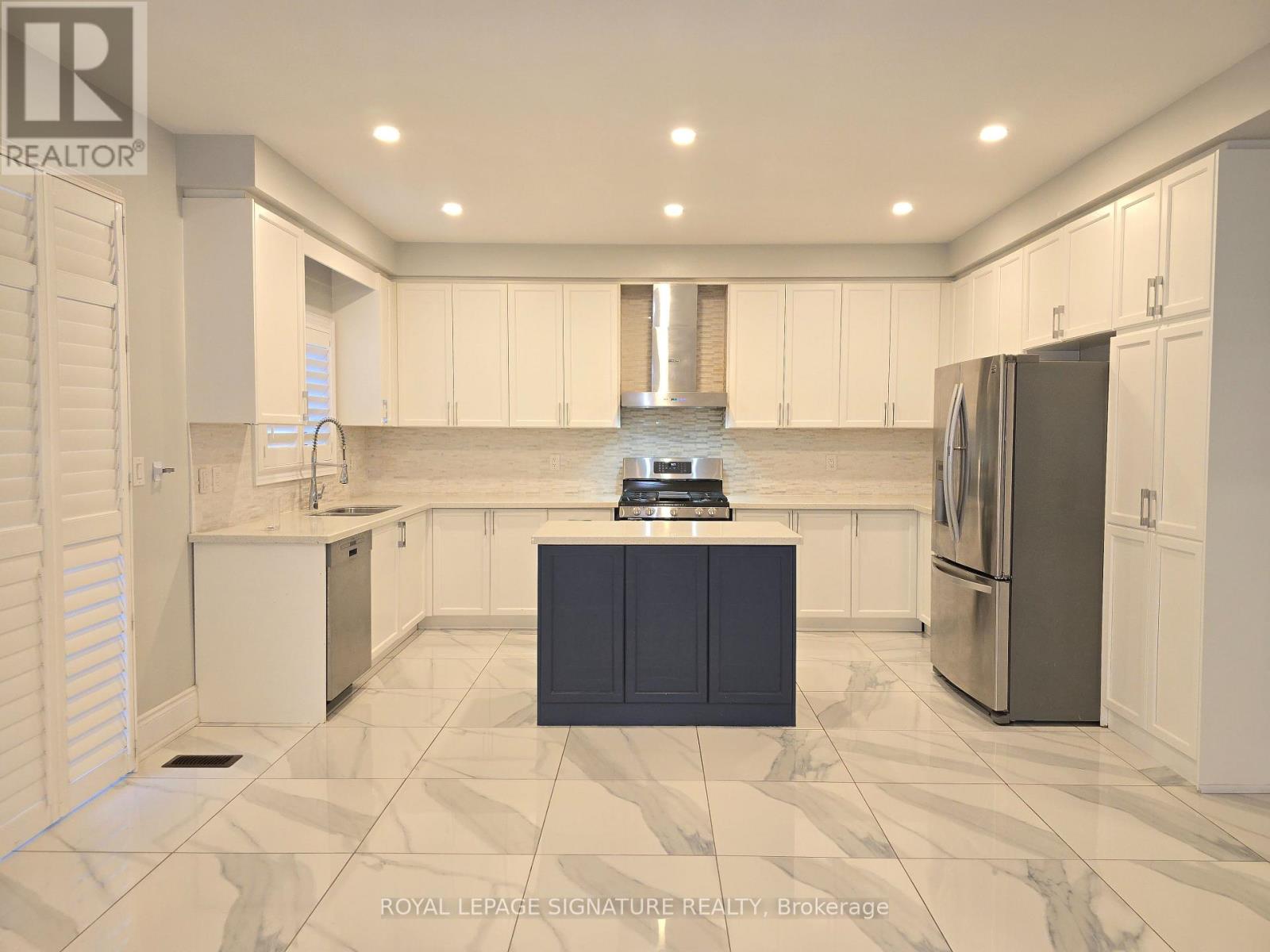 Upper - 3169 Goretti Place, Mississauga, Ontario  L5M 0B7 - Photo 8 - W12656366