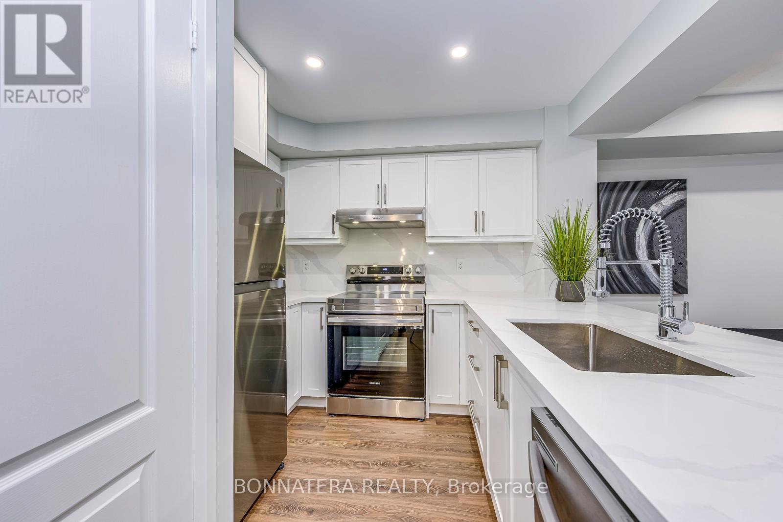 64 - 5050 Intrepid Drive, Mississauga, Ontario  L5M 0E5 - Photo 12 - W12656384