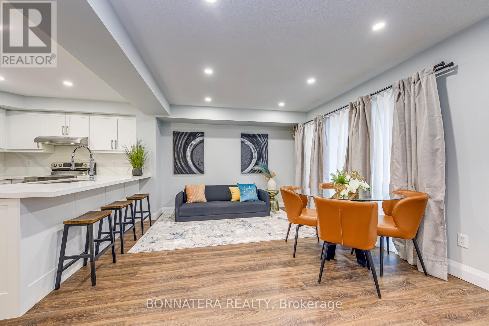 64 - 5050 Intrepid Drive, Mississauga, Ontario  L5M 0E5 - Photo 8 - W12656384