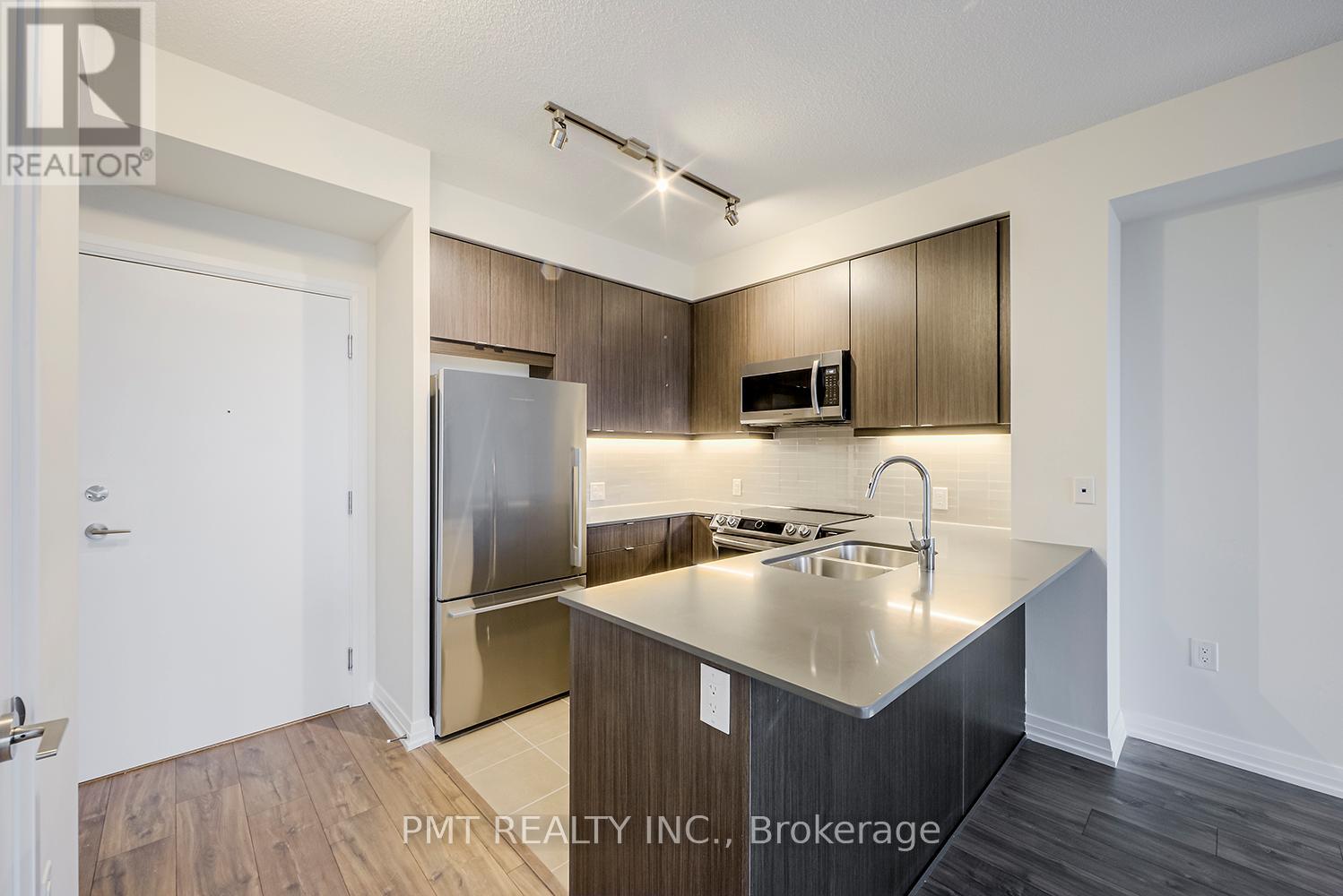 718 - 50 Thomas Riley Road, Toronto (Islington-City Centre West), Ontario  M9B 0C5 - Photo 4 - W12656388