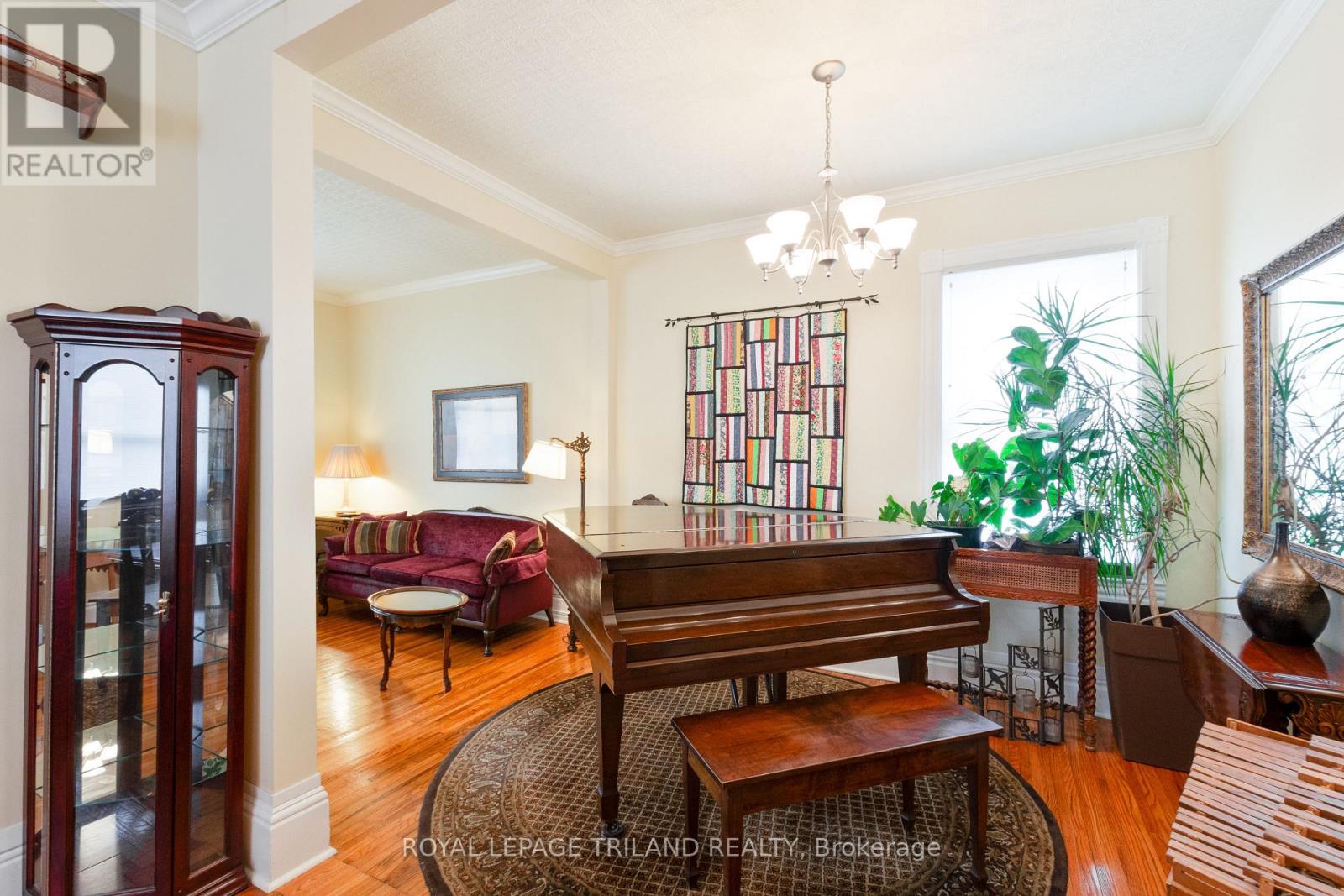 112 Elm Street, St. Thomas, Ontario  N5R 1H8 - Photo 12 - X12536104