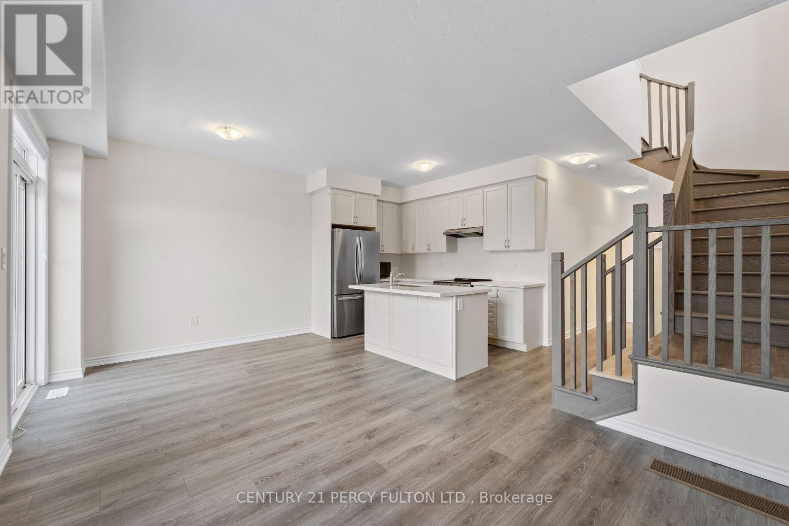 Lindsay  & Eglington - 50 Hickey Lane E, Kawartha Lakes, Ontario  K9V 5V7 - Photo 11 - X12656370