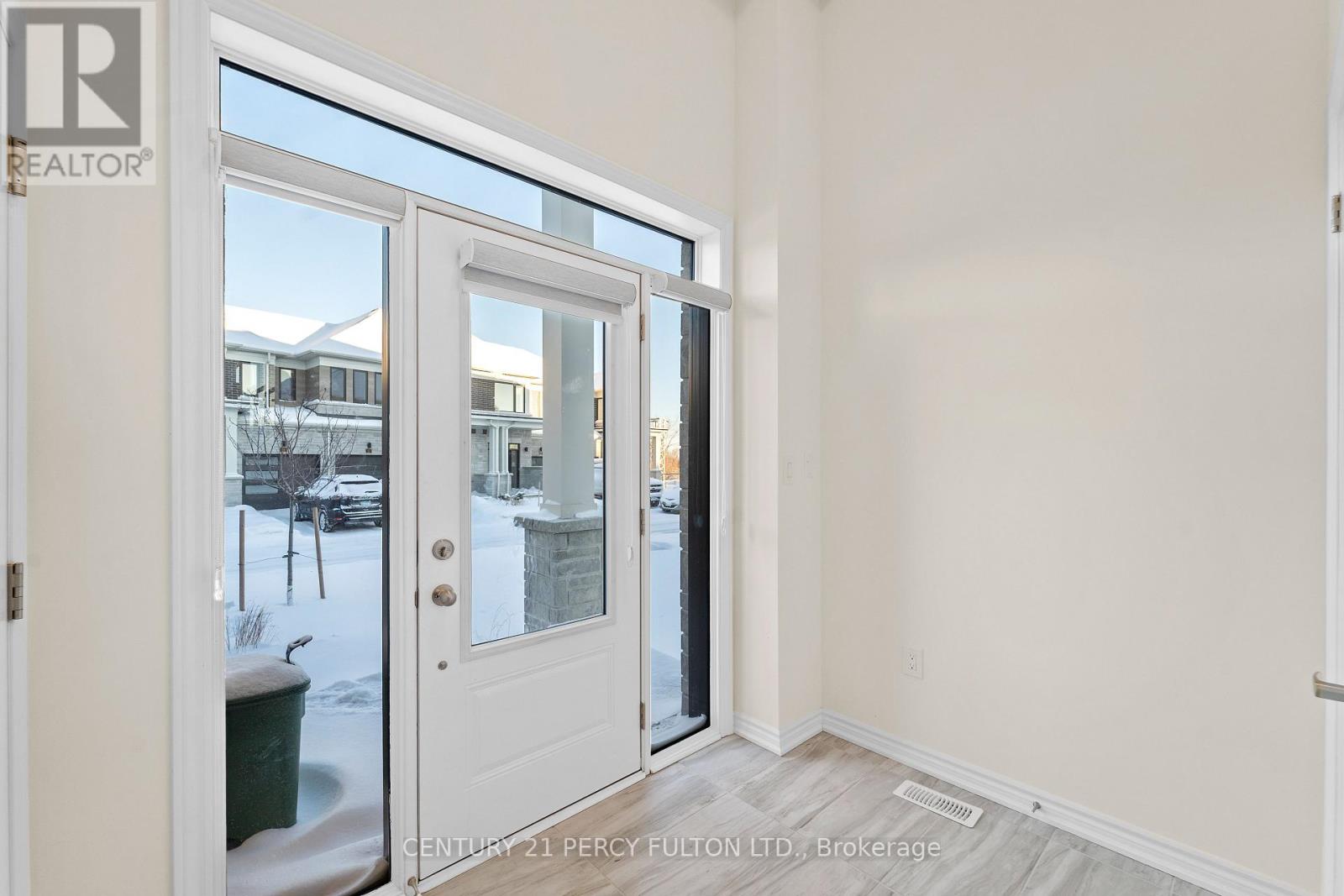 Lindsay  & Eglington - 50 Hickey Lane E, Kawartha Lakes, Ontario  K9V 5V7 - Photo 3 - X12656370