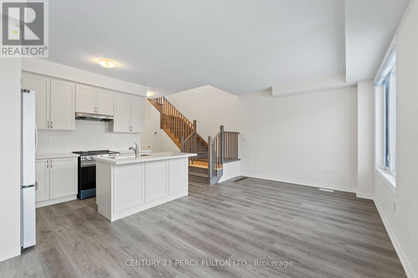 Lindsay  & Eglington - 50 Hickey Lane E, Kawartha Lakes, Ontario  K9V 5V7 - Photo 6 - X12656370