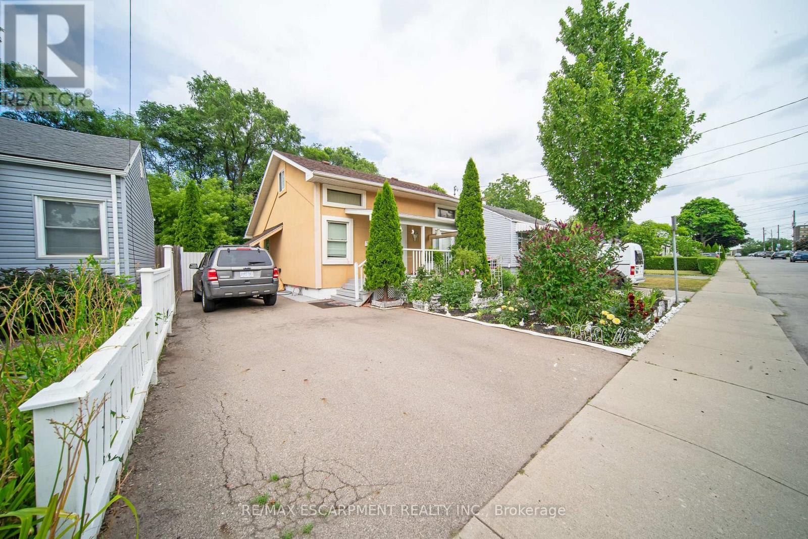 15 Dalhousie Avenue, Hamilton, Ontario  L8L 3J4 - Photo 3 - X12656410