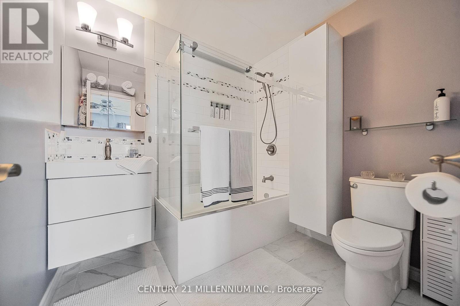 34 Gardenia Way, Caledon, Ontario  L7C 1B2 - Photo 23 - W12656268