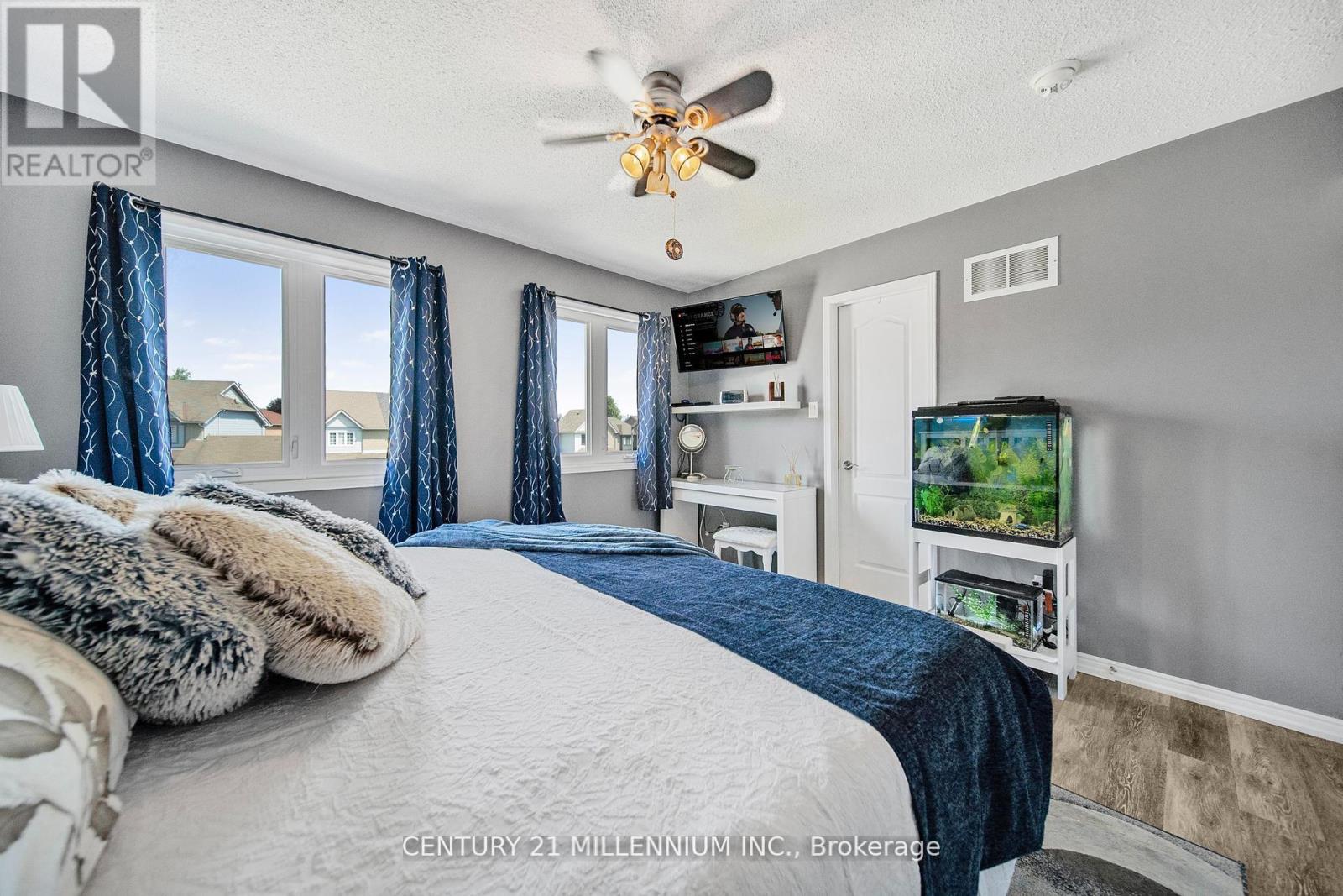 34 Gardenia Way, Caledon, Ontario  L7C 1B2 - Photo 21 - W12656268