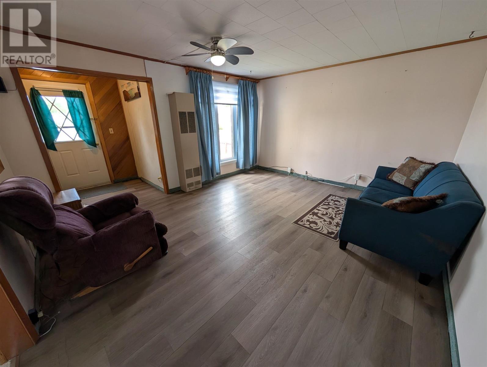 61 Third Ave, Wawa, Ontario  P0S 1K0 - Photo 8 - SM251570