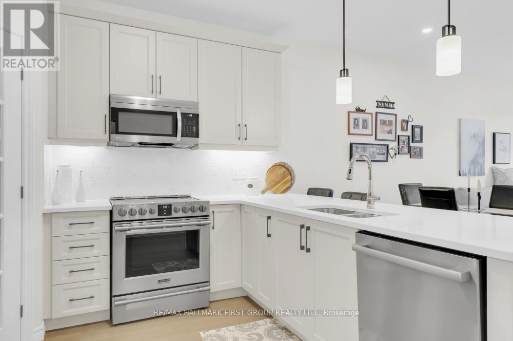 114 Athabaska Drive, Belleville, Ontario  K8N 0V6 - Photo 10 - X12656466