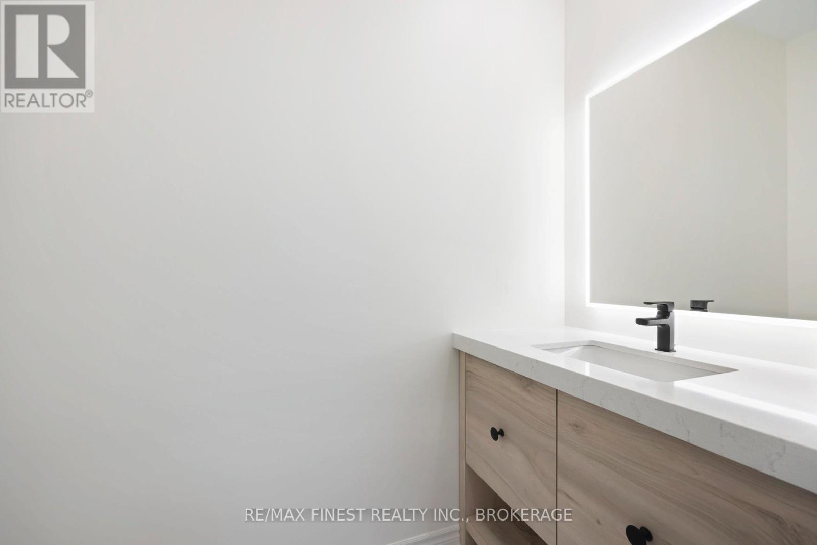 194 Heritage Park Drive, Greater Napanee, Ontario  K7R 3X8 - Photo 19 - X12656434