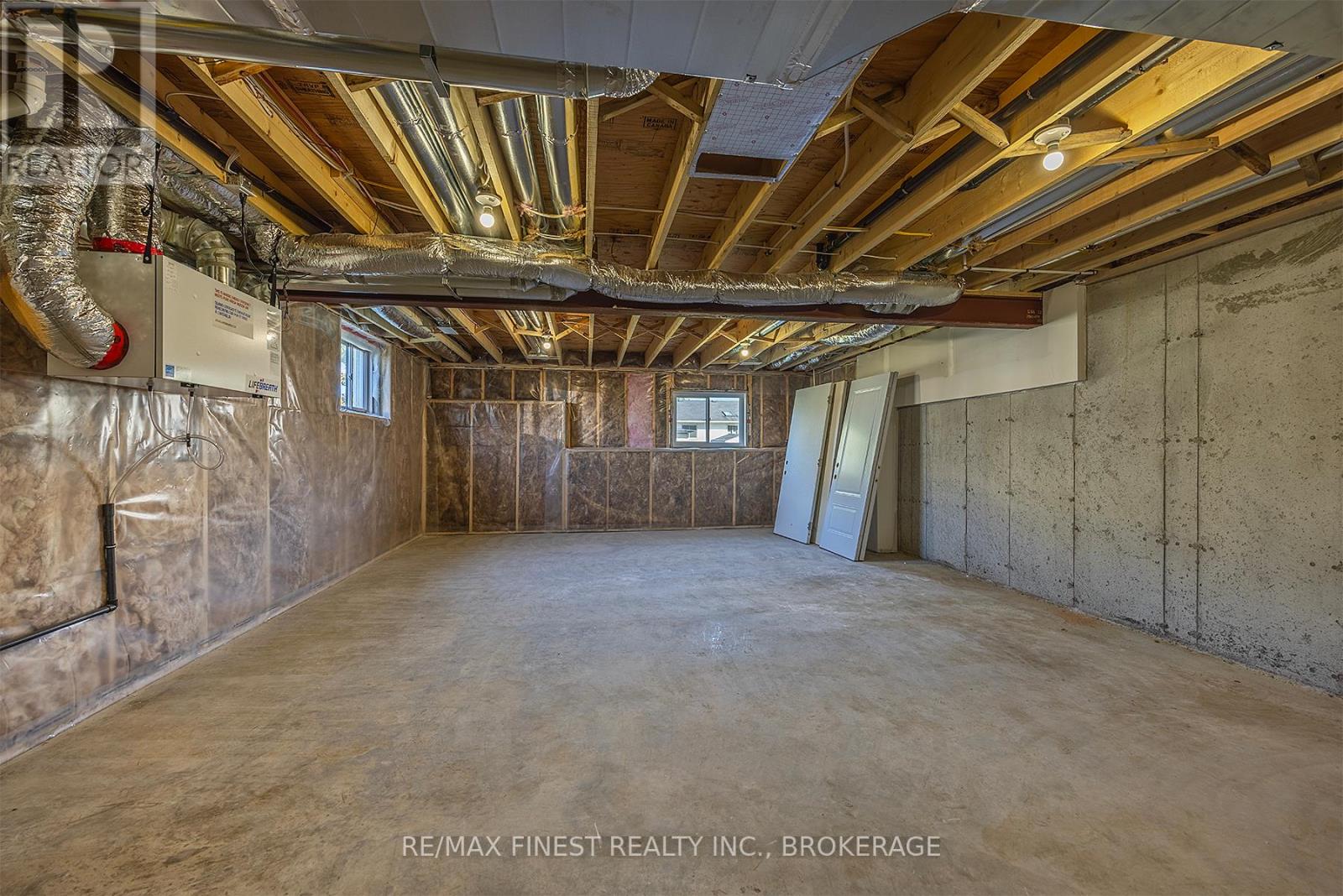 194 Heritage Park Drive, Greater Napanee, Ontario  K7R 3X8 - Photo 36 - X12656434