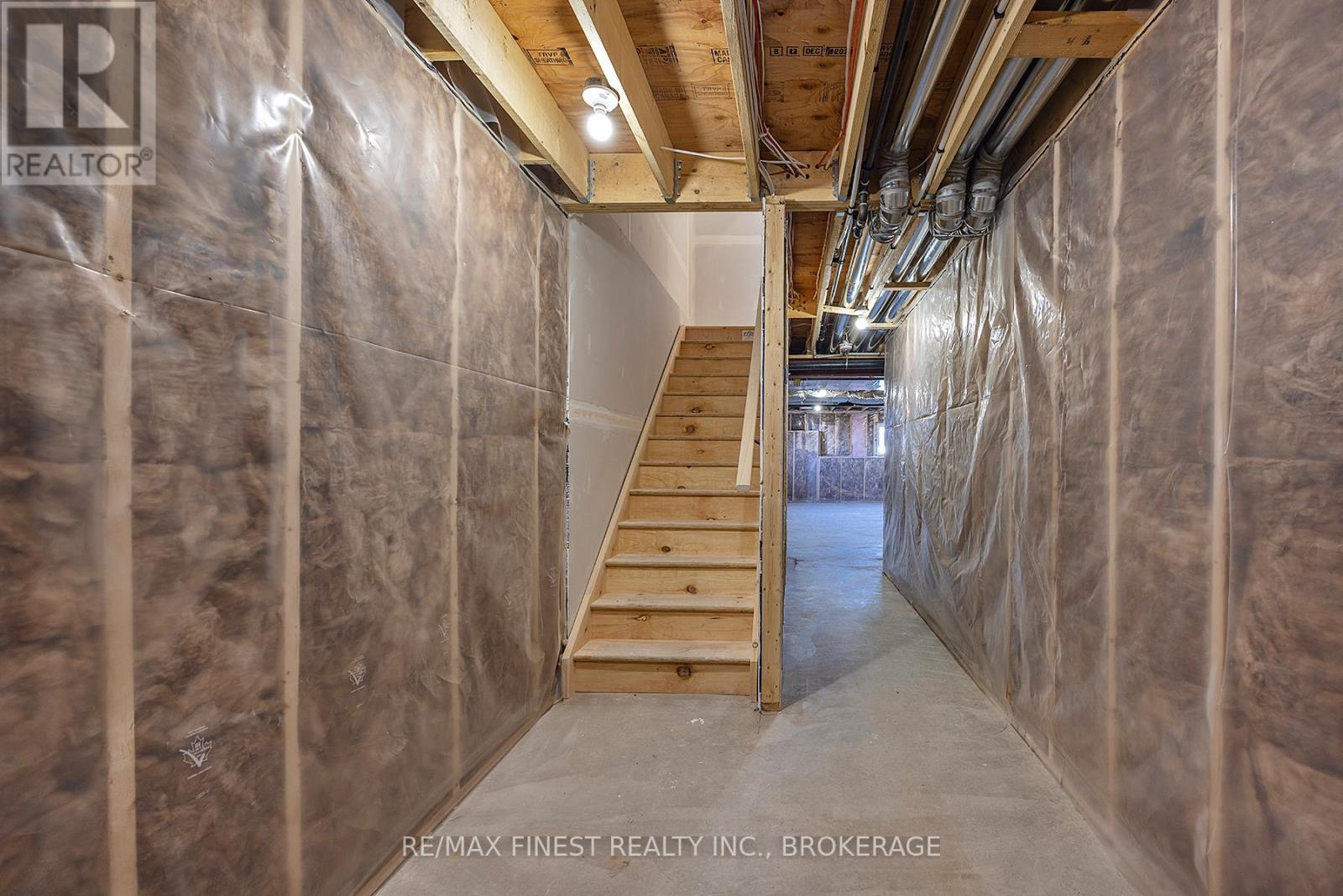 192 Heritage Park Drive, Greater Napanee, Ontario  K7R 3X8 - Photo 33 - X12656474