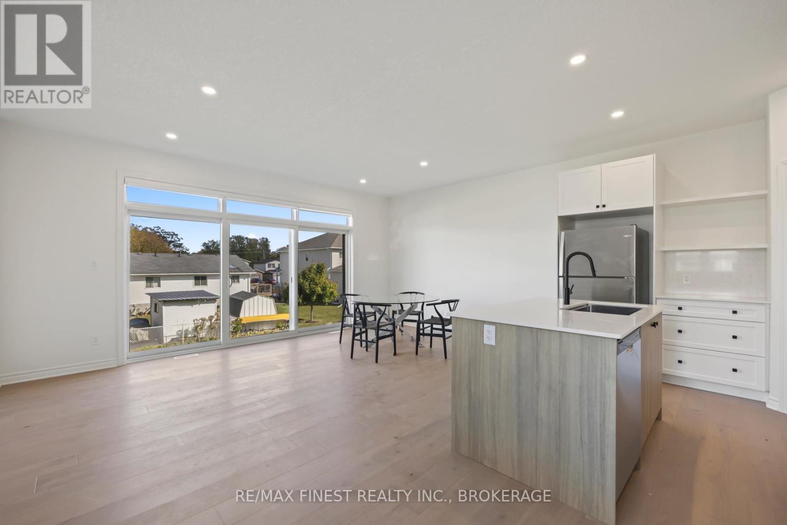 192 Heritage Park Drive, Greater Napanee, Ontario  K7R 3X8 - Photo 8 - X12656474