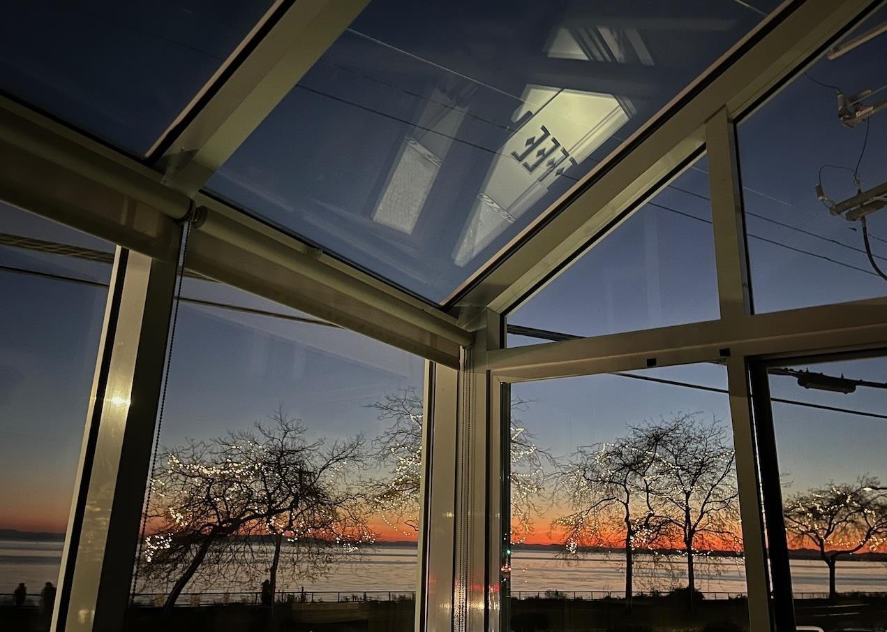 14831 Marine Drive, White Rock, British Columbia  V4B 1C1 - Photo 2 - R3075103