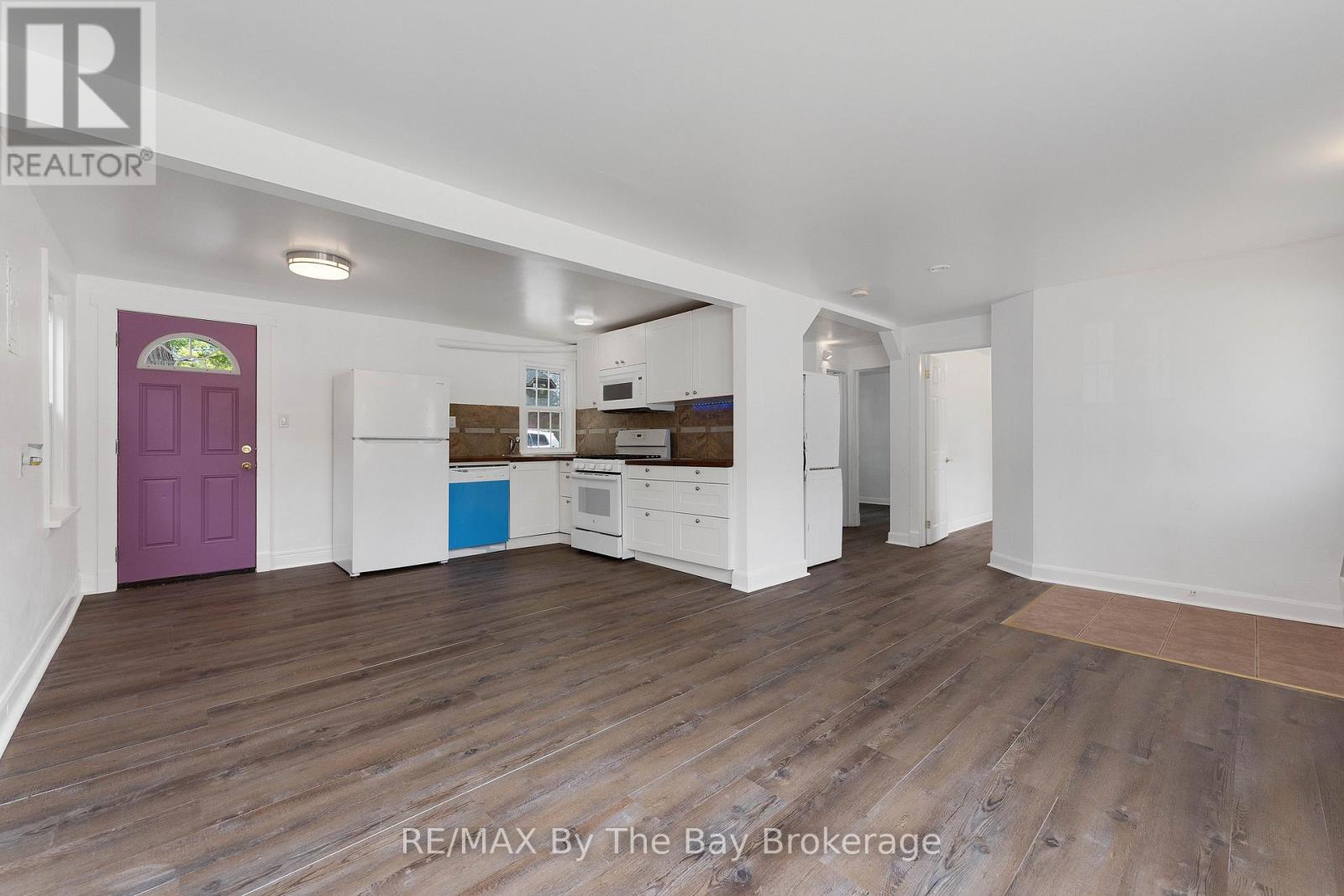 1 - 1067 Mosley Street, Wasaga Beach, Ontario  L9Z 2G7 - Photo 11 - S12638350