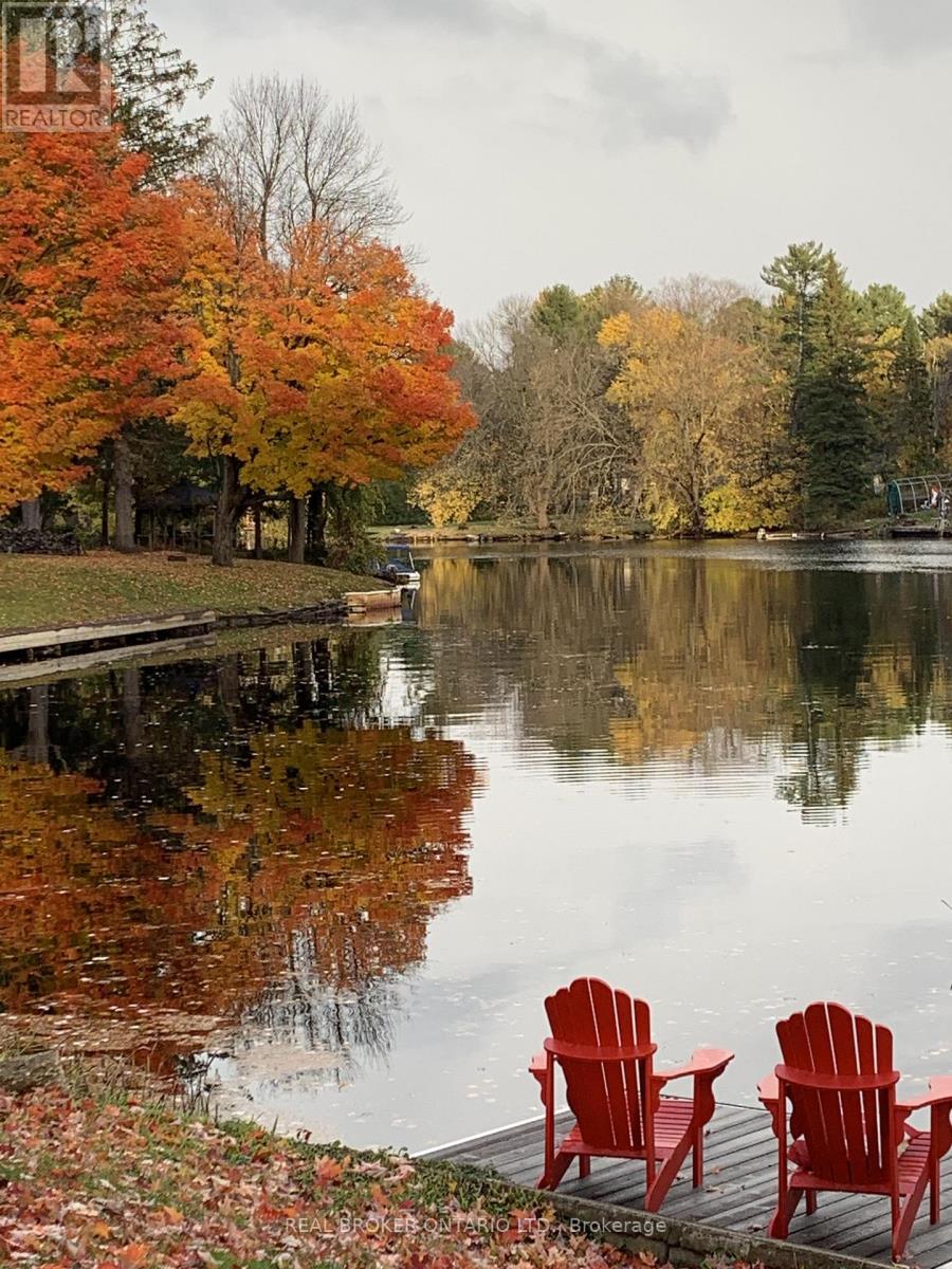 1002 Cowbell Lane N, Gravenhurst, Ontario  P0E 1N0 - Photo 44 - X12655152