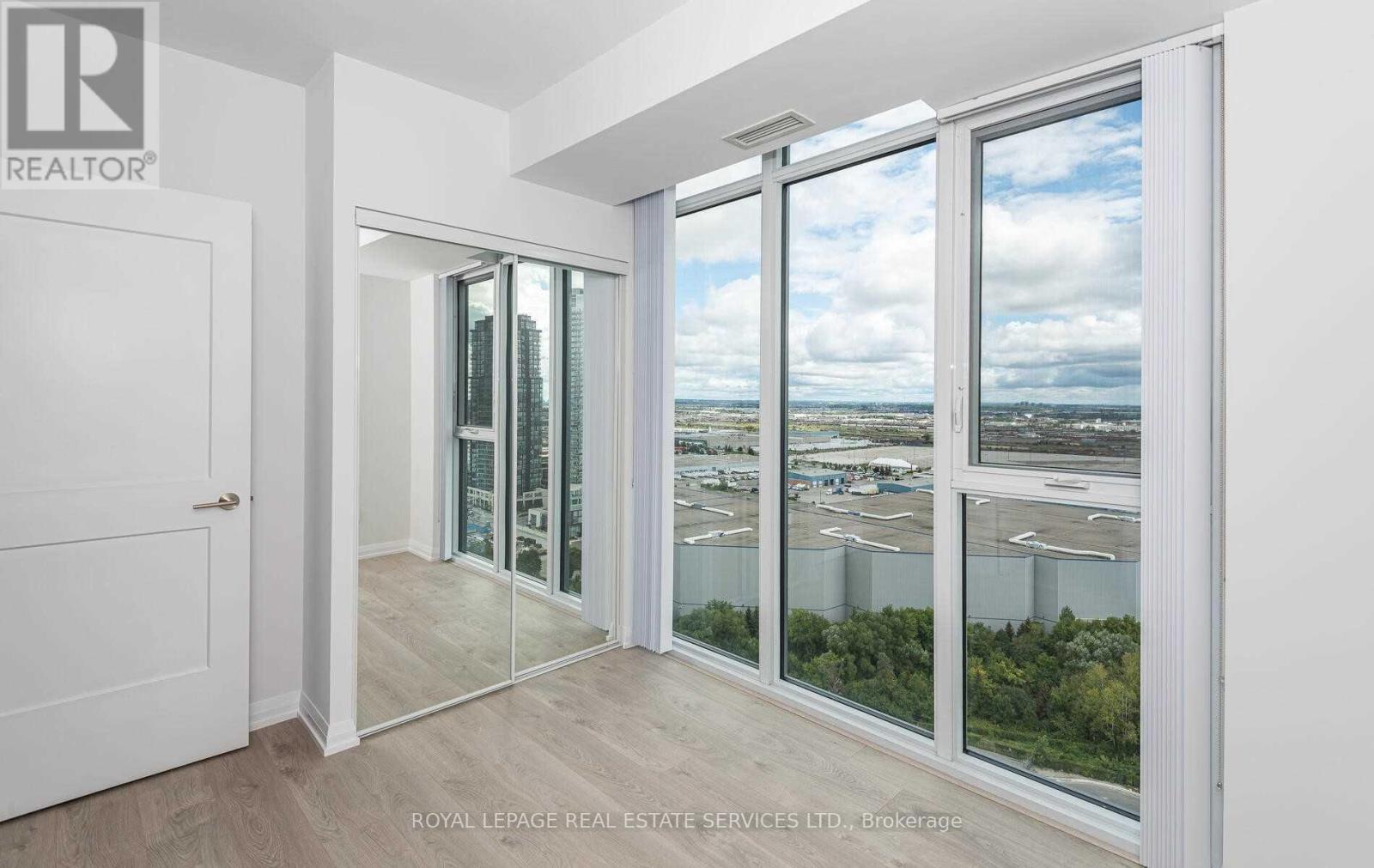 2415 - 7895 Jane Street, Vaughan, Ontario  L4K 2M7 - Photo 12 - N12655872