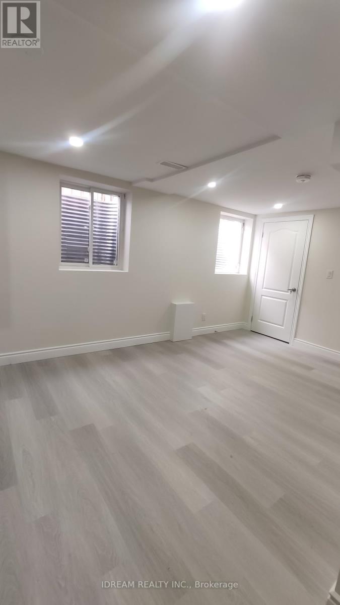 Bsmt - 528 Hayward Crescent, Milton, Ontario  L9T 4P9 - Photo 4 - W12578720