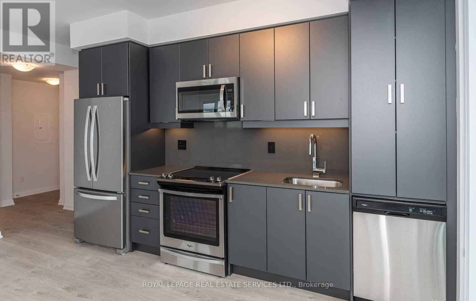 2415 - 7895 Jane Street, Vaughan, Ontario  L4K 2M7 - Photo 6 - N12655872