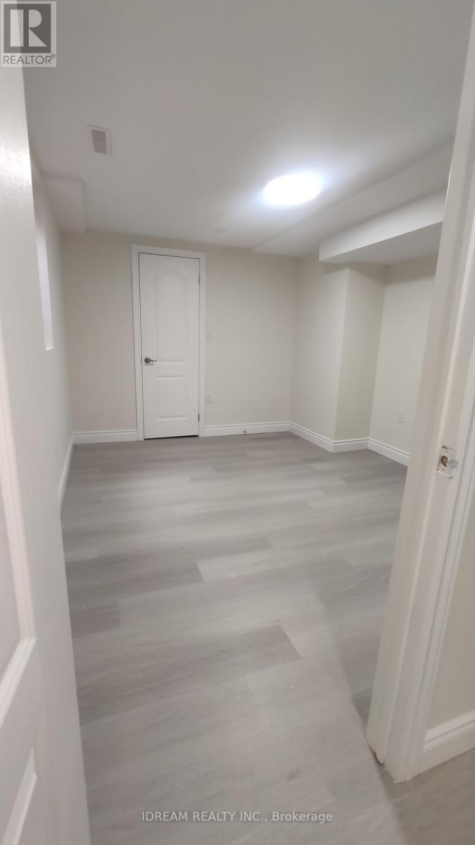 Bsmt - 528 Hayward Crescent, Milton, Ontario  L9T 4P9 - Photo 7 - W12578720