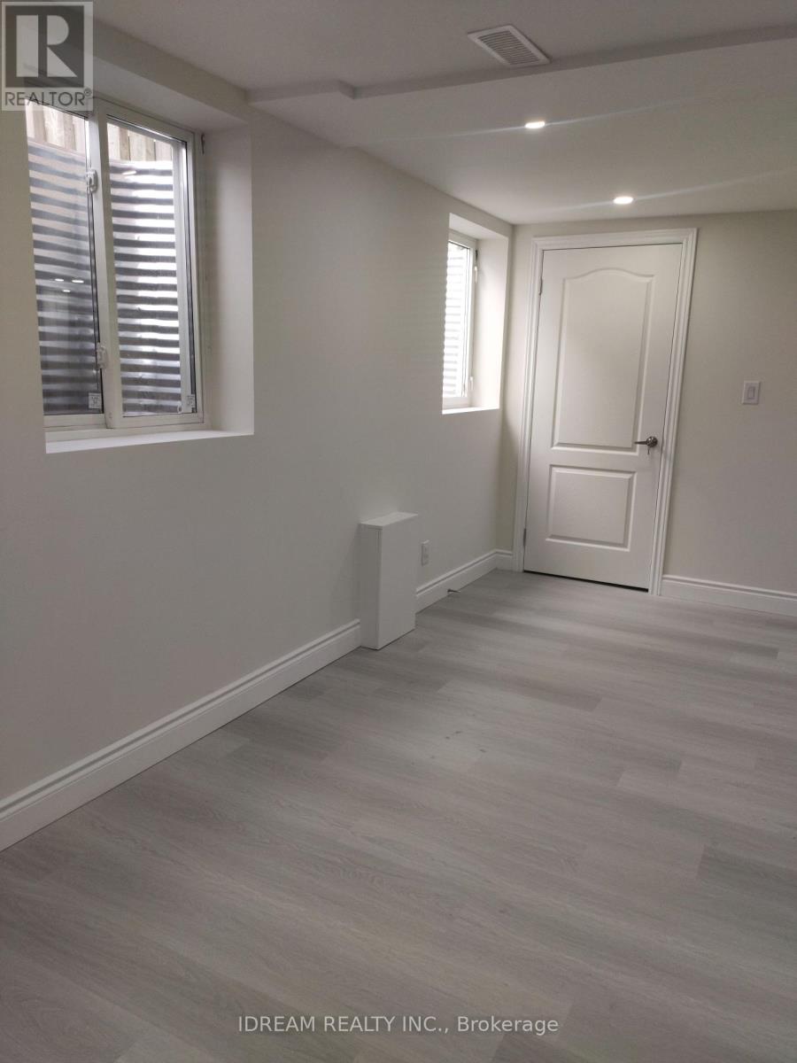 Bsmt - 528 Hayward Crescent, Milton, Ontario  L9T 4P9 - Photo 6 - W12578720