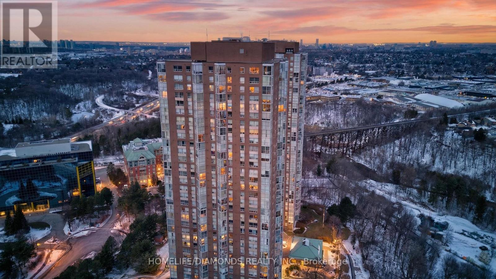 2002 - 5 CONCORDE PLACE, toronto (banbury-don mills), Ontario