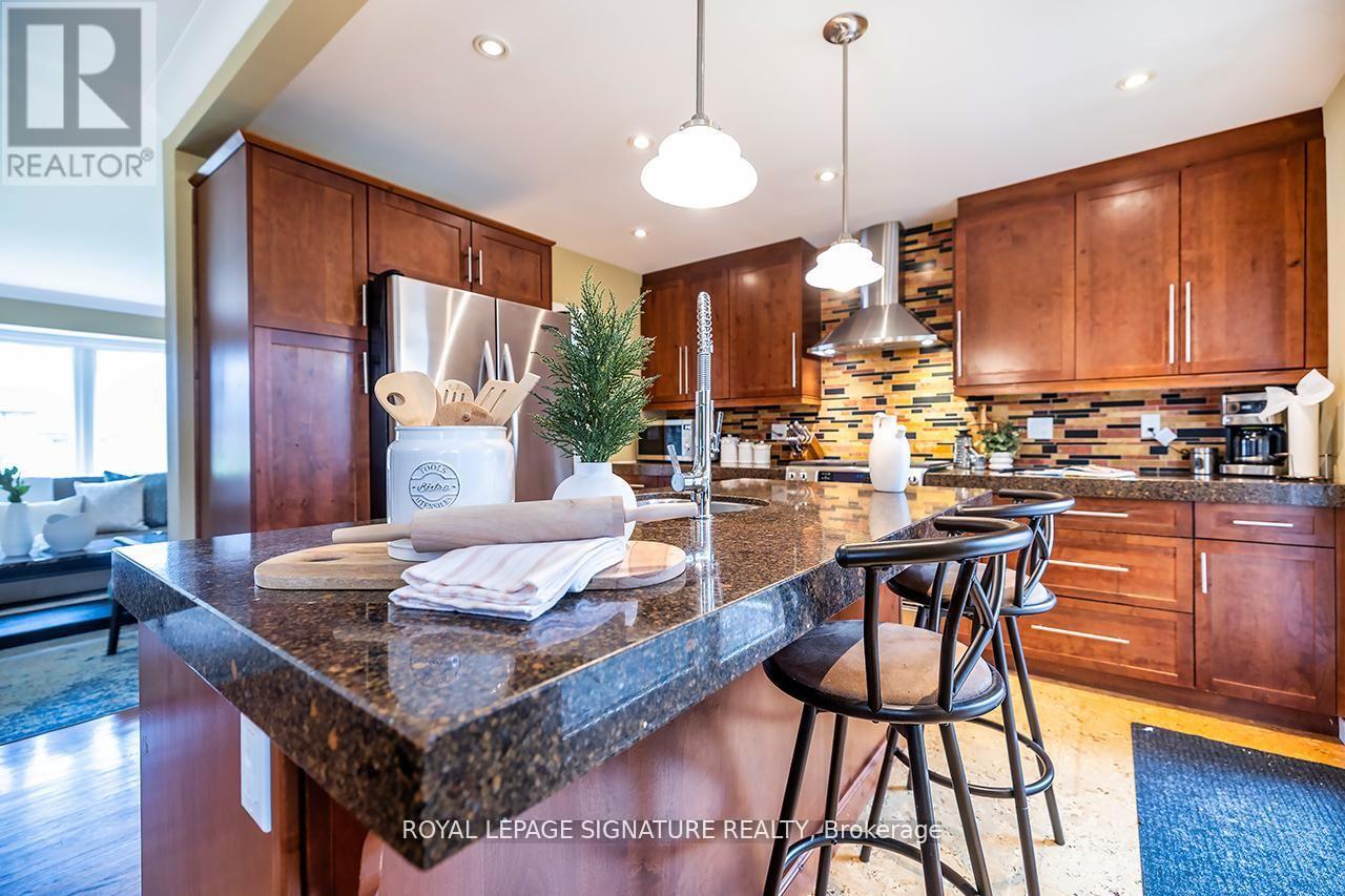 40 Cobham Crescent, Toronto, Ontario  M4A 1V6 - Photo 10 - C12656458