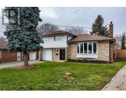 40 COBHAM CRESCENT, Toronto, Ontario