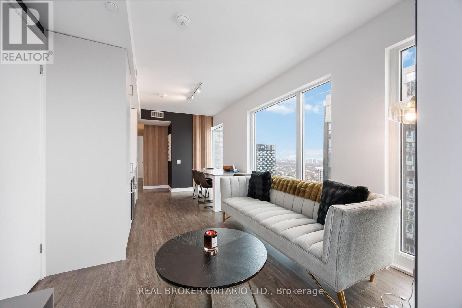 88 Queen Street, Toronto, Ontario  M5C 0B6 - Photo 9 - C12656476