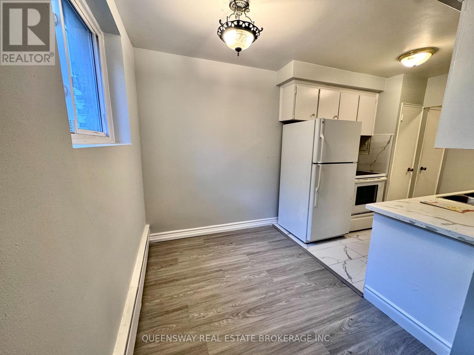 4-323 Gibb Street, Oshawa, Ontario  L1J 1Z1 - Photo 6 - E12656426