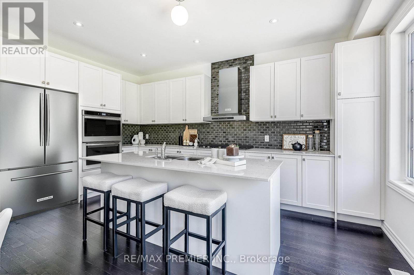 1220 Talisman Manor, Pickering, Ontario  L1X 0R9 - Photo 17 - E12656454