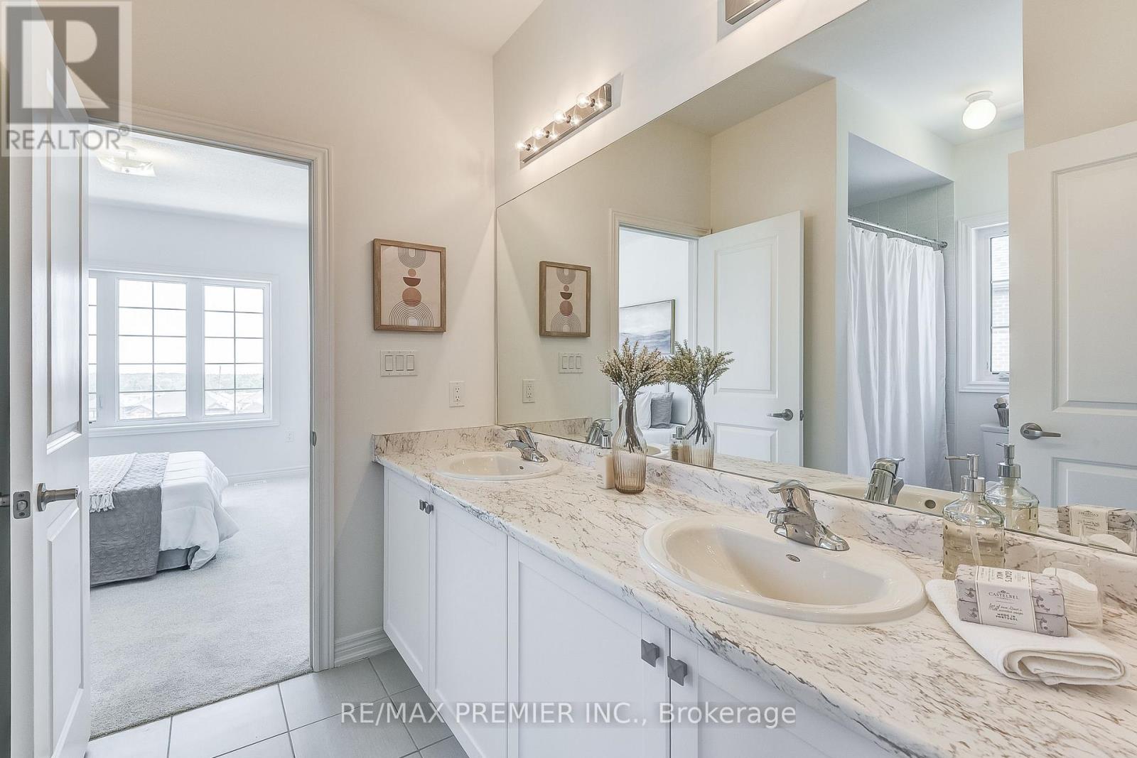 1220 Talisman Manor, Pickering, Ontario  L1X 0R9 - Photo 34 - E12656454